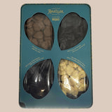 Lata Decorativa de Hojas de Chocolate Variadas Amatller 240g
