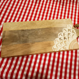 Tabla de Madera con Mandala Tallado a Mano